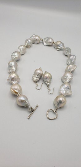 22 mm AAA Baroque Pearl