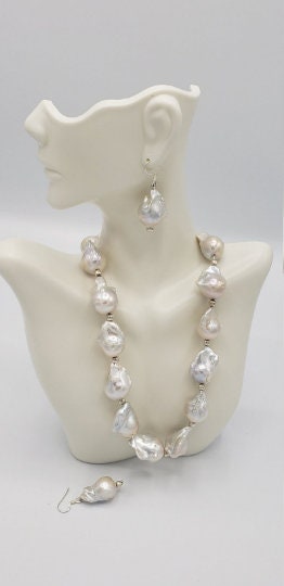 22 mm AAA Baroque Pearl