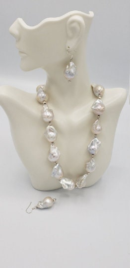 22 mm AAA Baroque Pearl