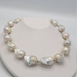 22 mm AAA Baroque Pearl
