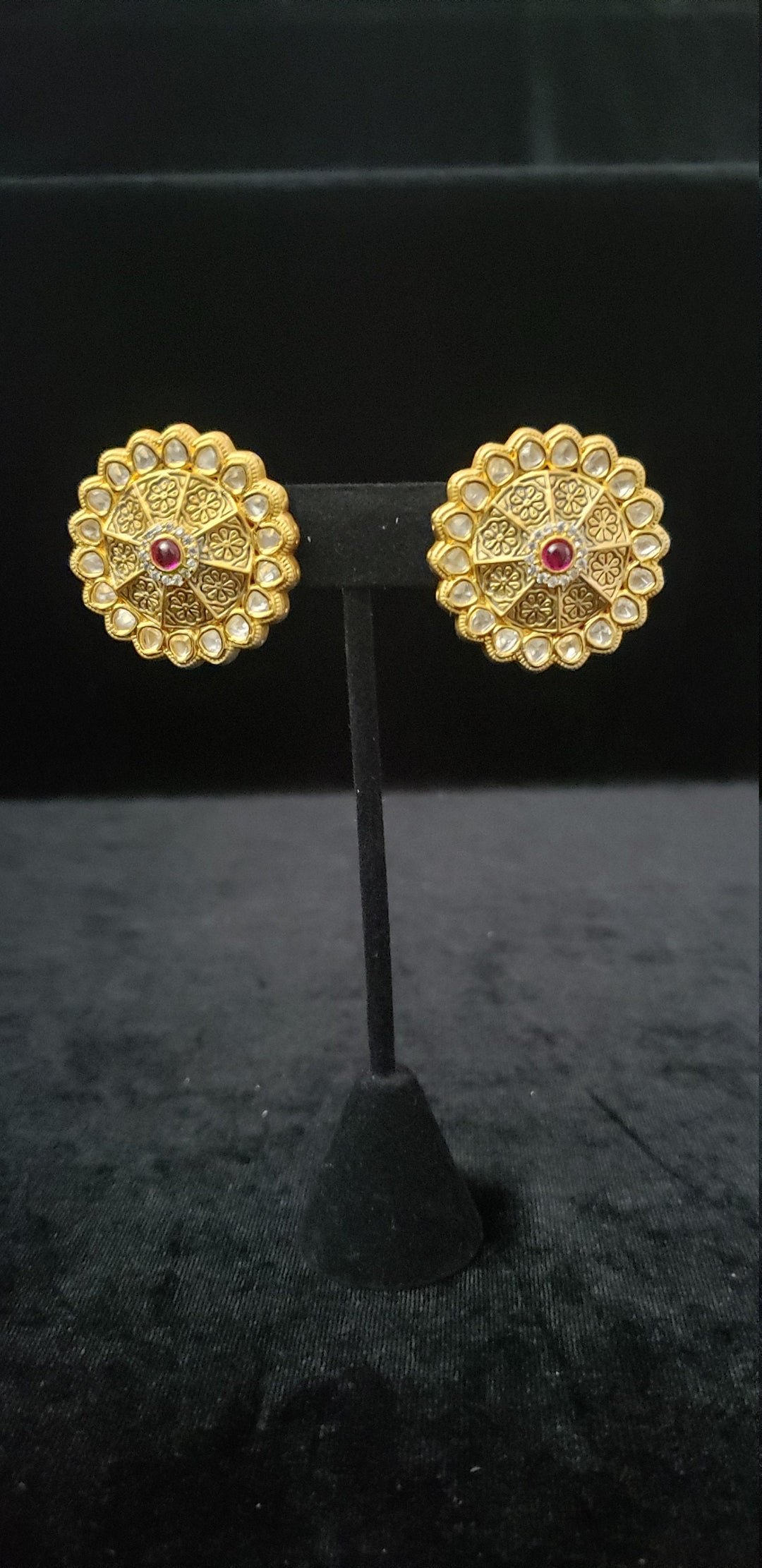 Kundan studs