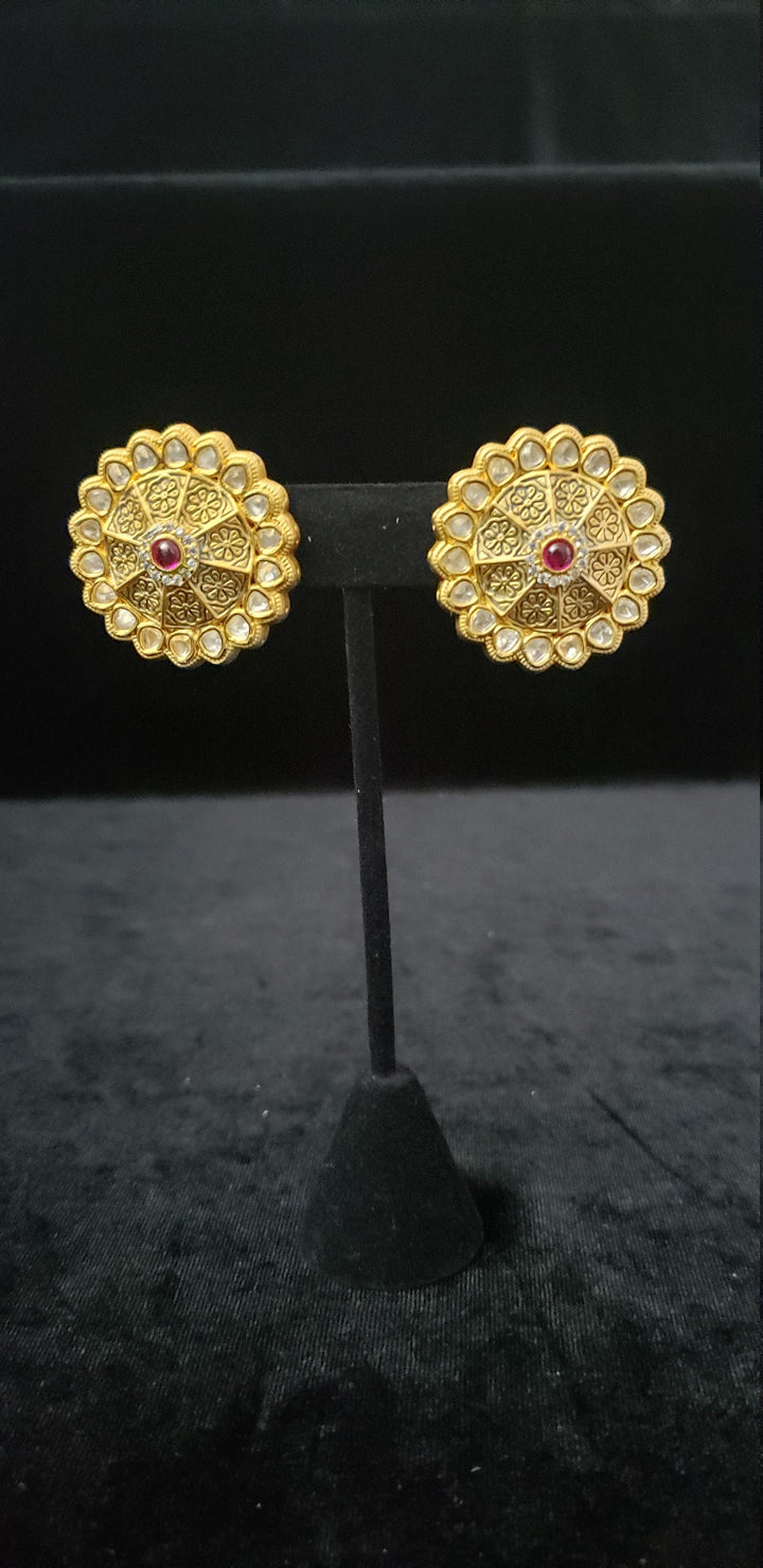 Kundan studs