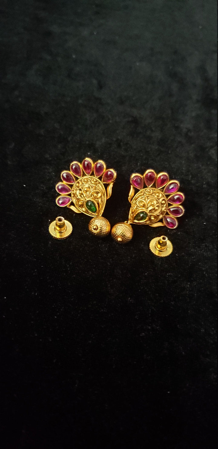 Pink Pota Ptone Studs