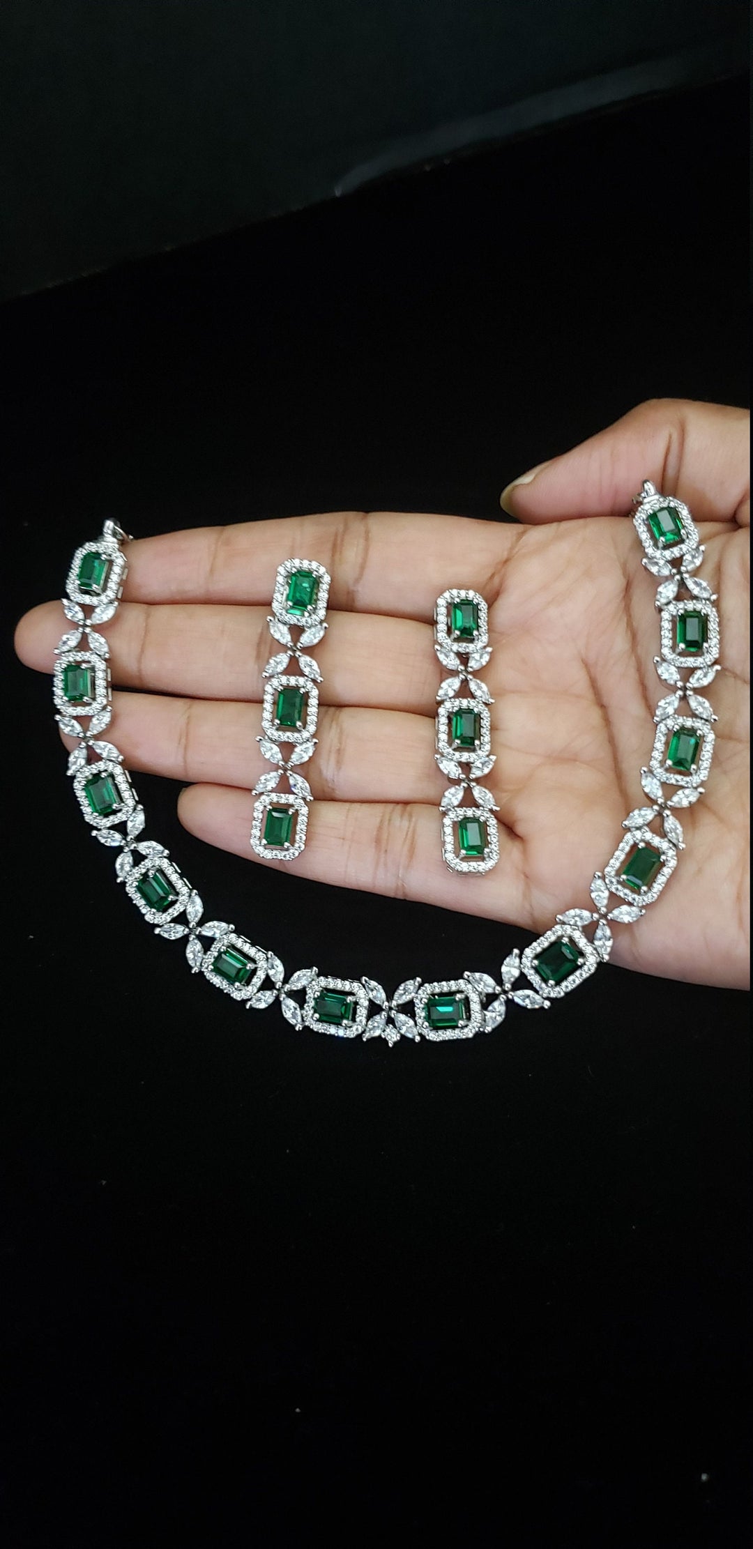 Silver tone Emerald Necklace