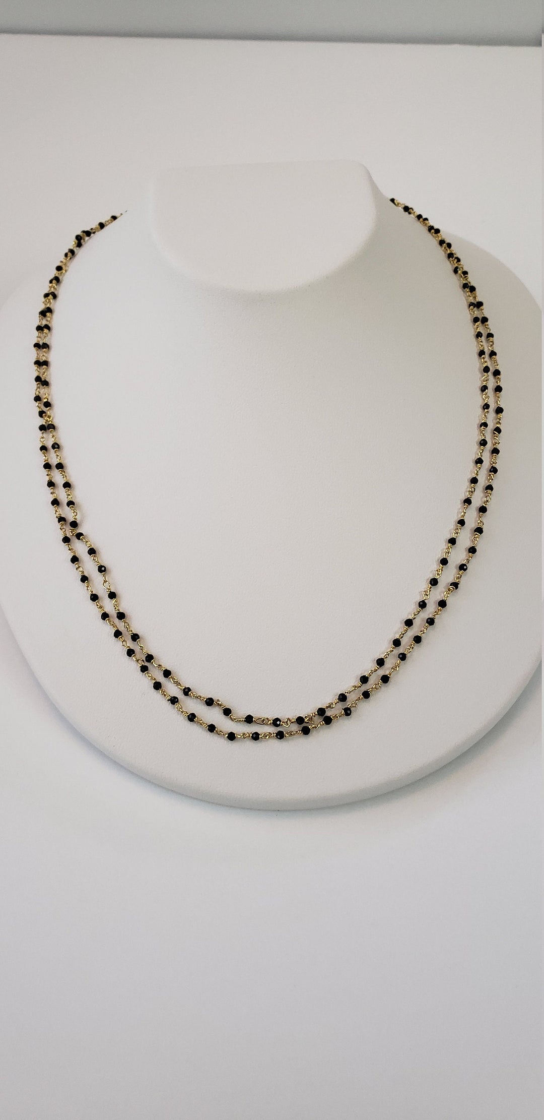 2L Short black beads