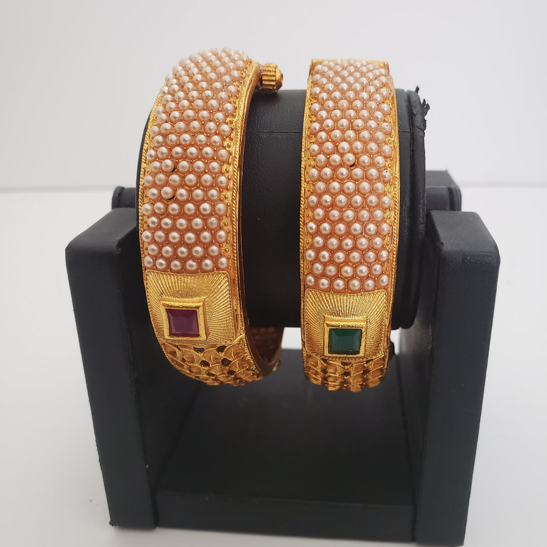 Screw Pearls bangles