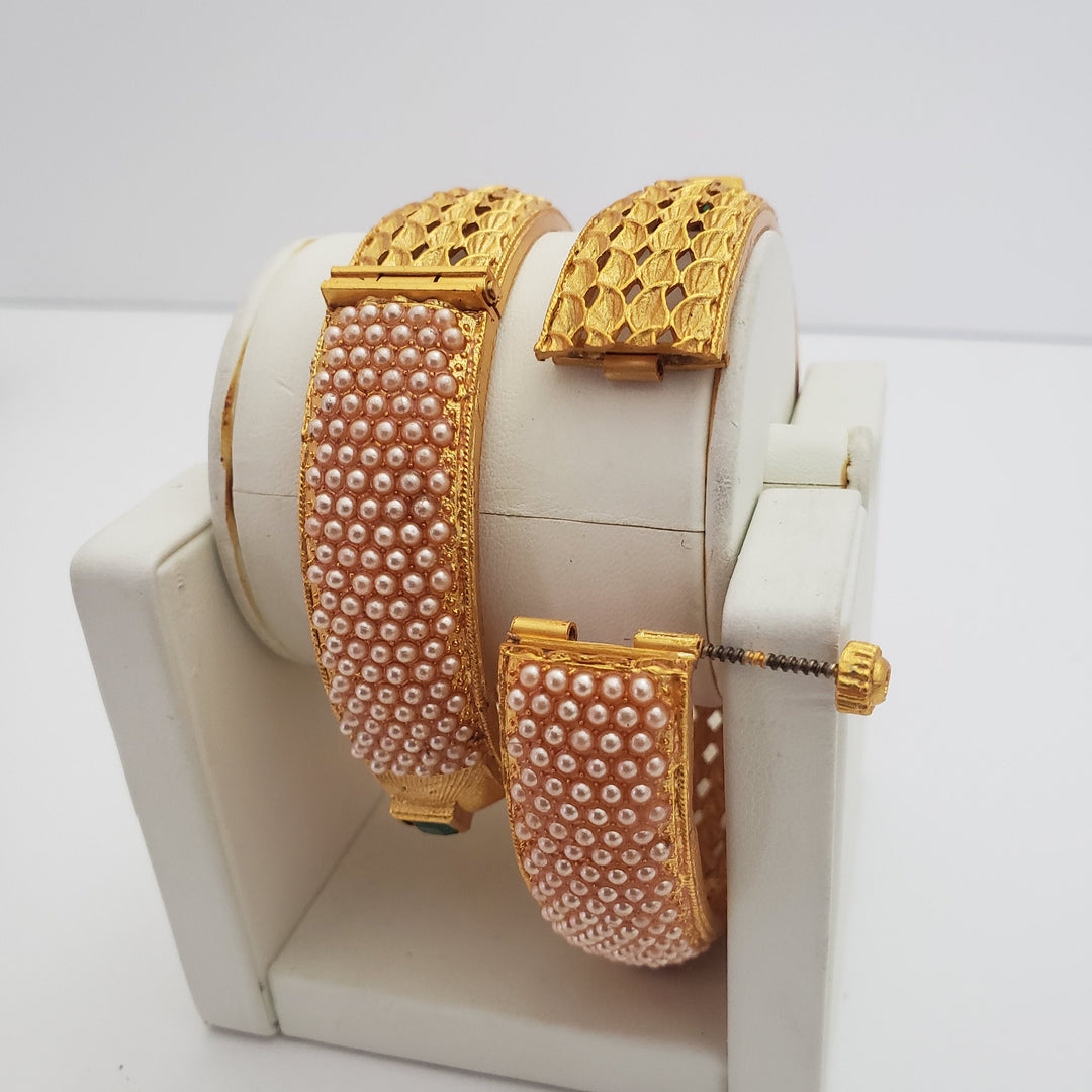 Screw Pearls bangles
