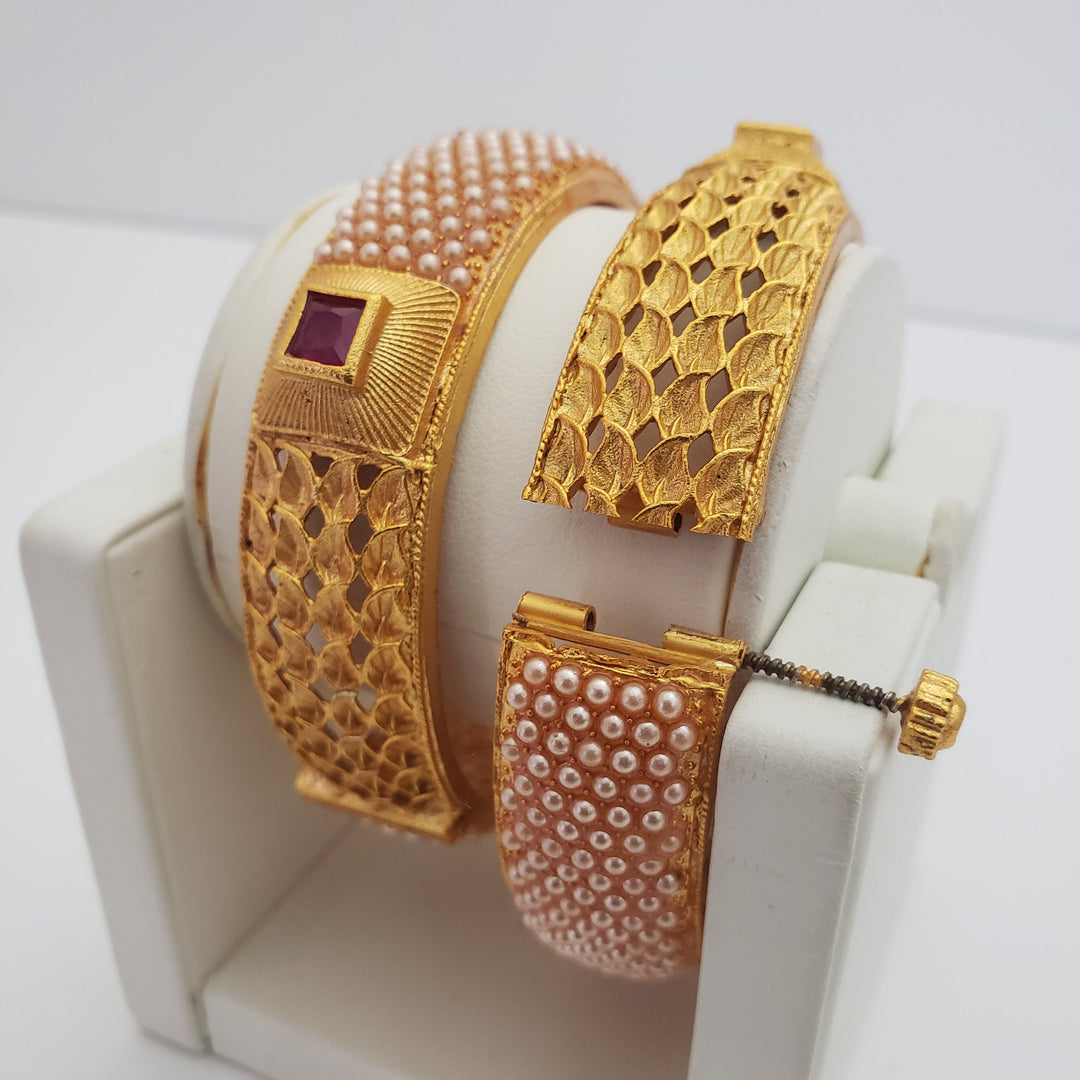 Screw Pearls bangles