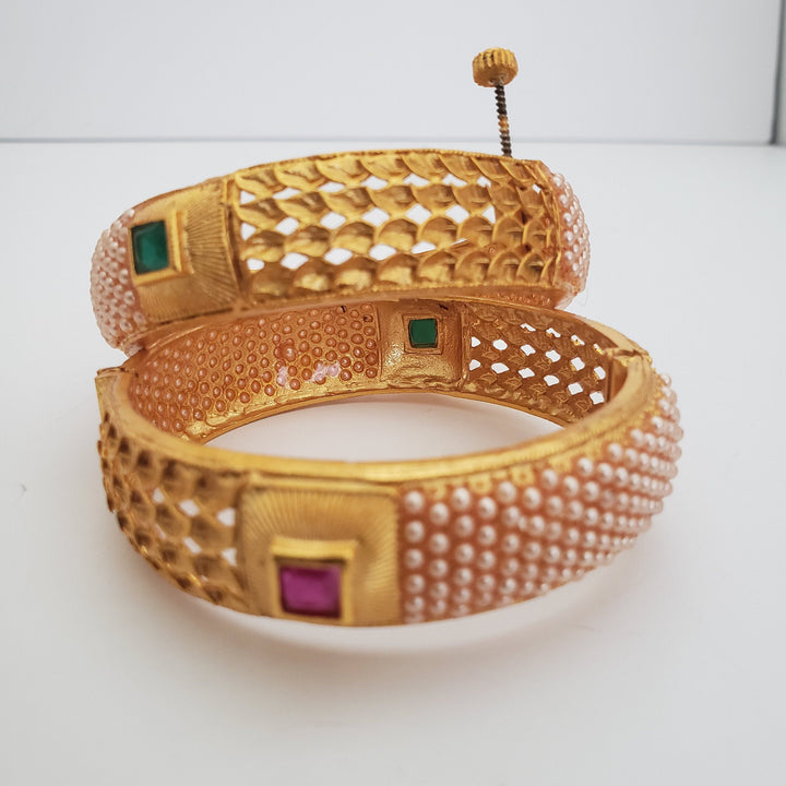Screw Pearls bangles