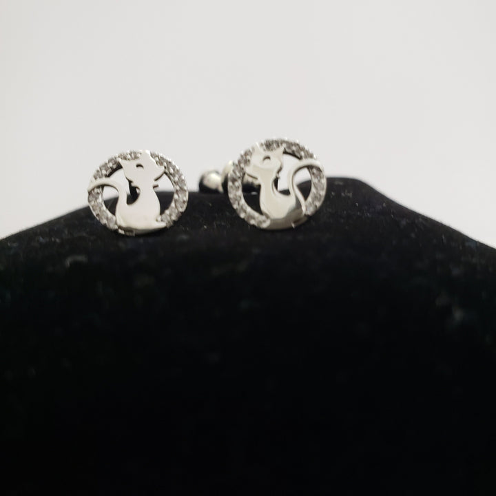 Cat 92.5 Silver studs