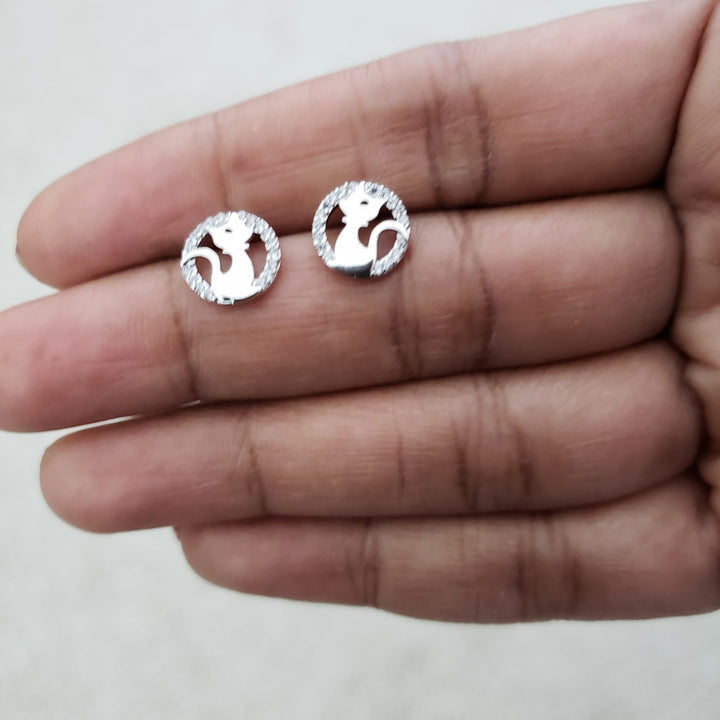 Cat 92.5 Silver studs