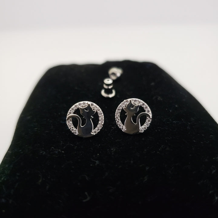 Cat 92.5 Silver studs