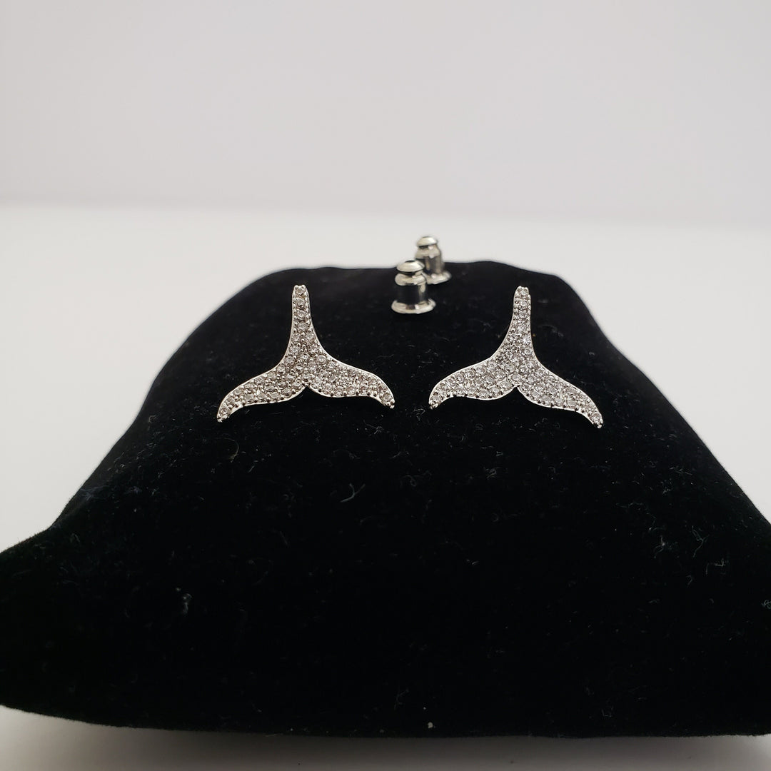 Dolphin tale Silver studs
