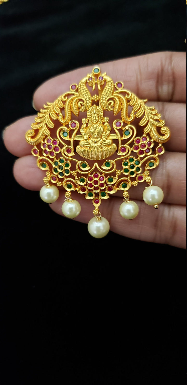 Lakshmi Matte Pendant set