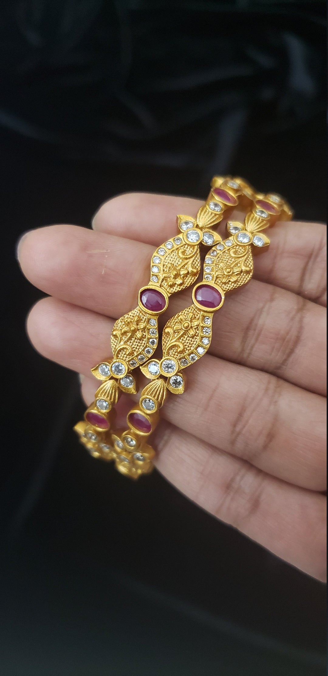 nakshi 2 Bangle set