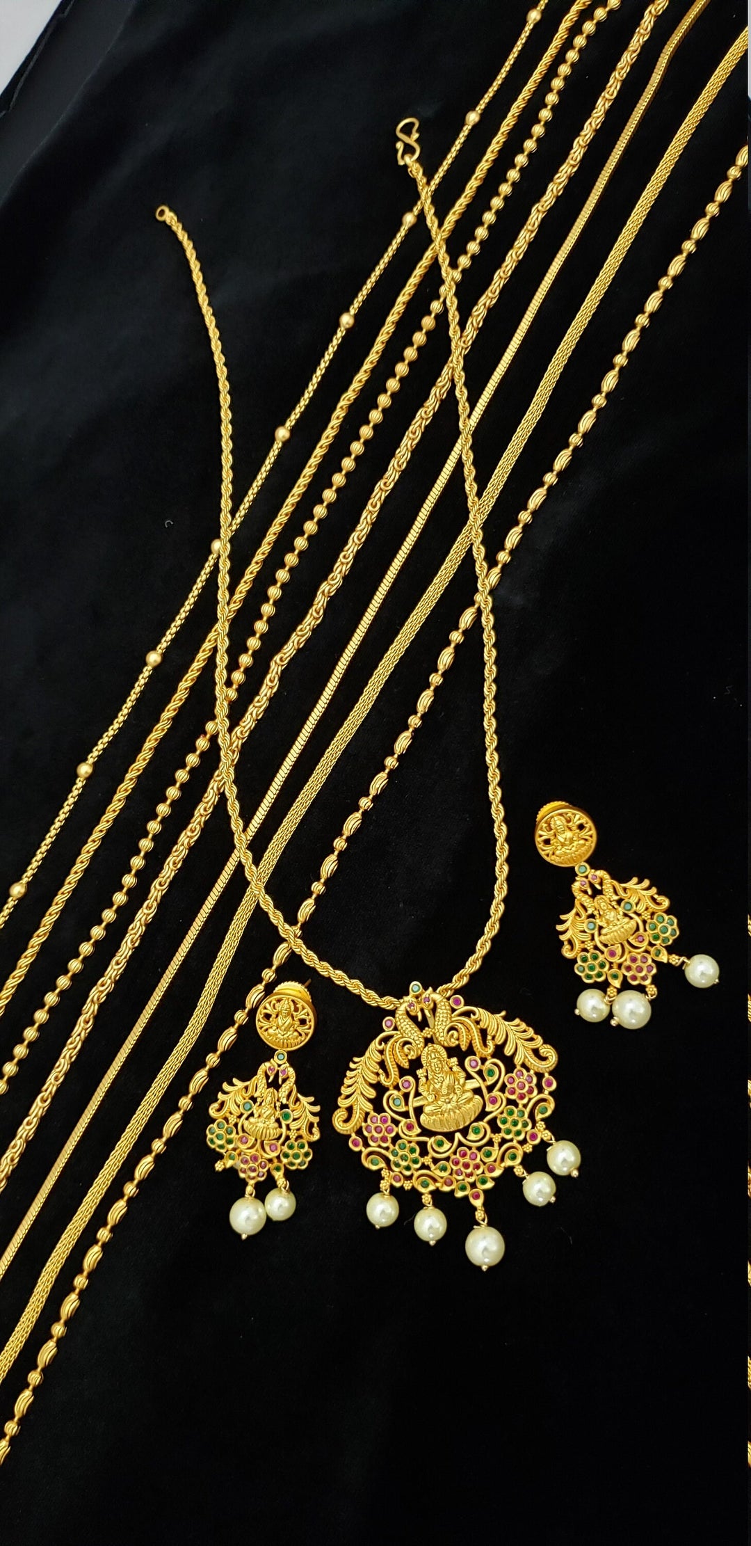 Lakshmi Matte Pendant set