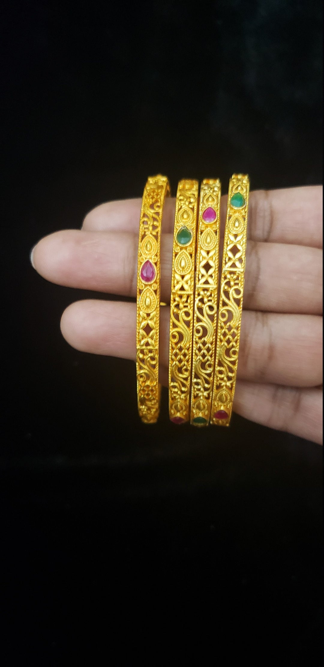 Matte 4 Bangle set