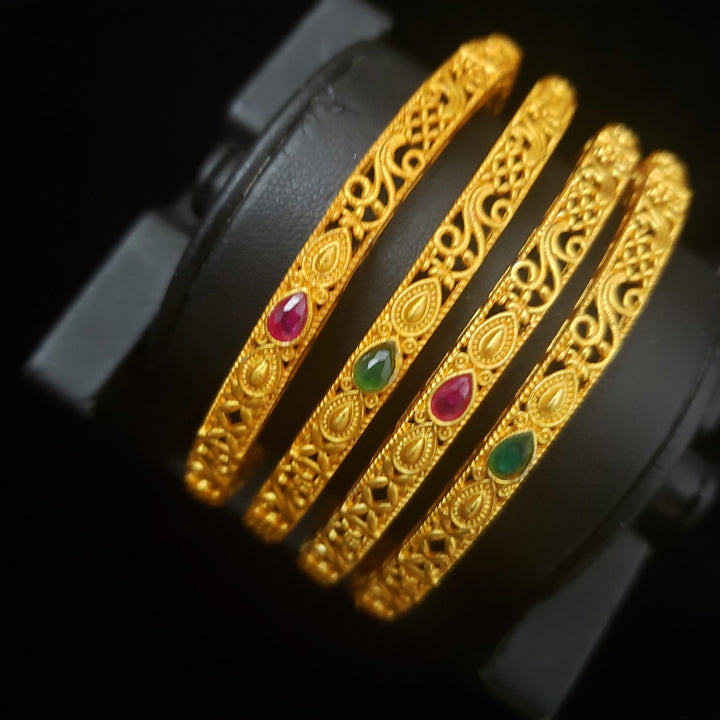 Matte 4 Bangle set