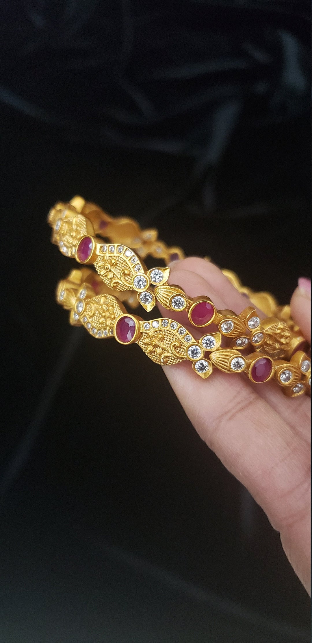 nakshi 2 Bangle set