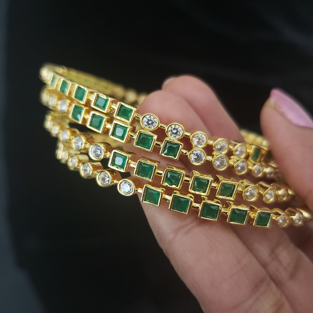 gREEN 4 Bangle set
