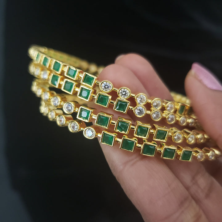 gREEN 4 Bangle set