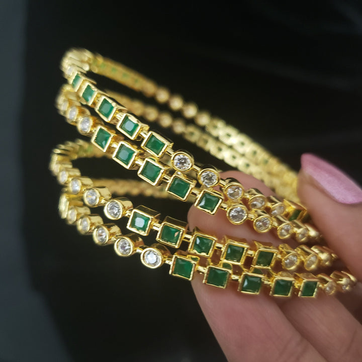 gREEN 4 Bangle set