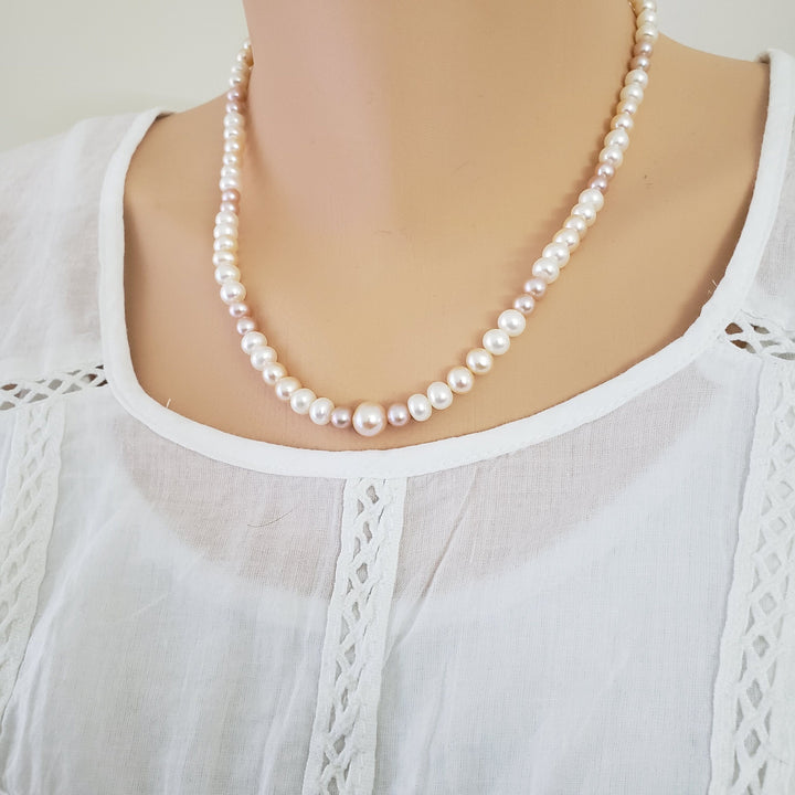 White/peach Pearl set
