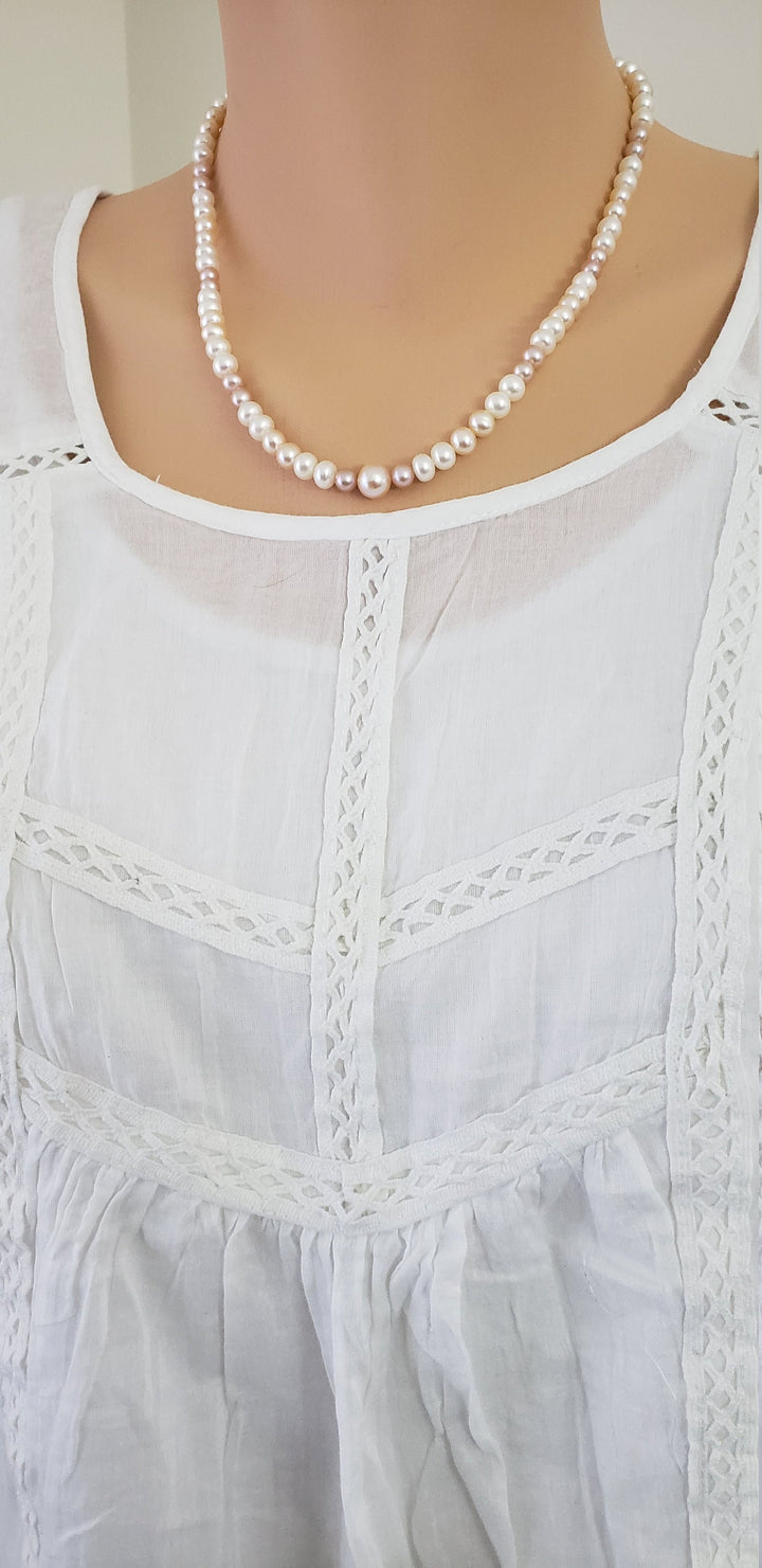 White/peach Pearl set