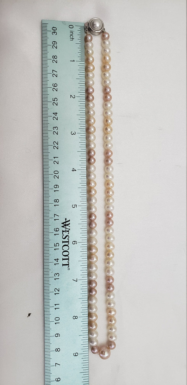 White/peach Pearl set