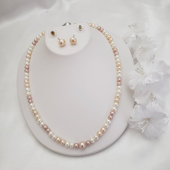 White peach Pearl Necklace