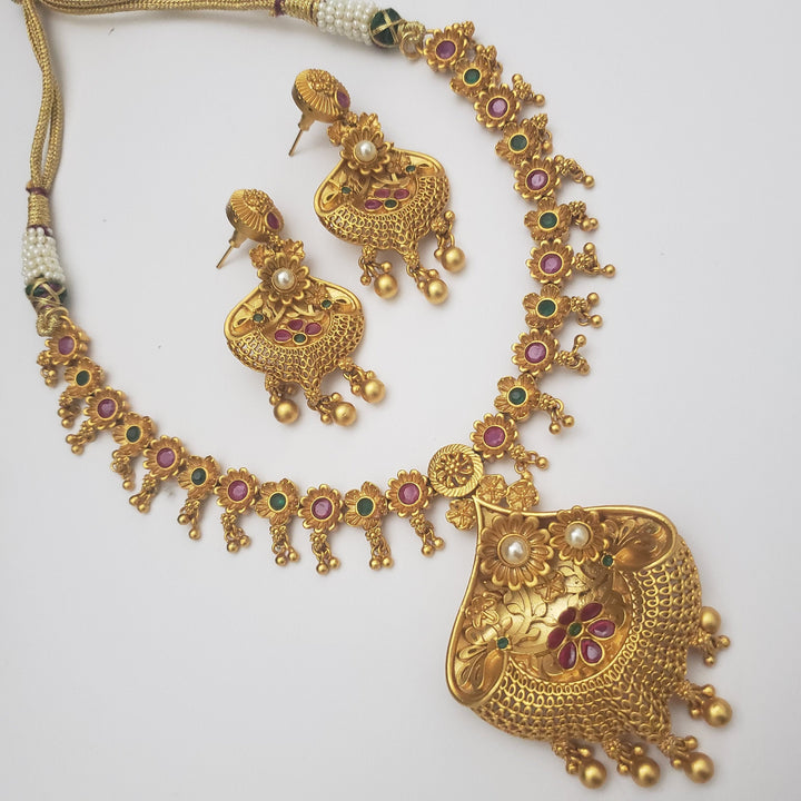 Matt finish 3D Necklace