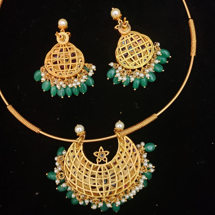 Hasli pattern Necklace