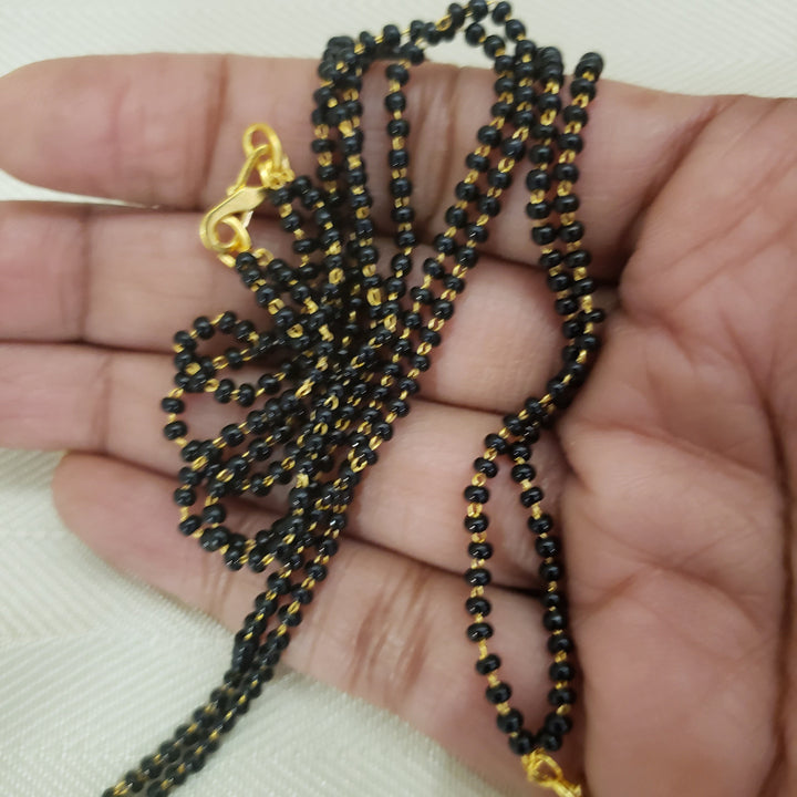 Diamond rep black beads