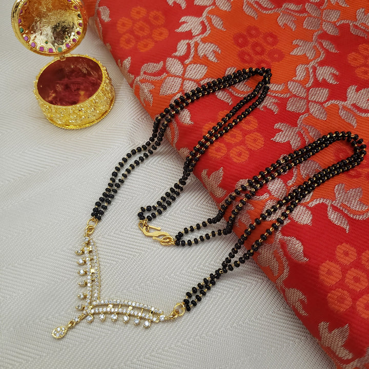 Short black beads
