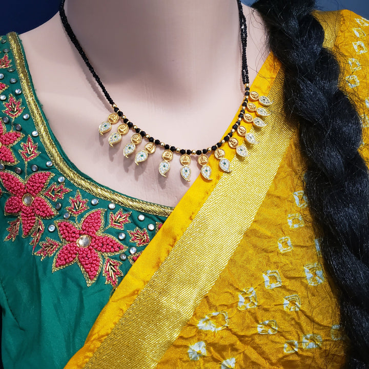 Short 2 lines Black beads