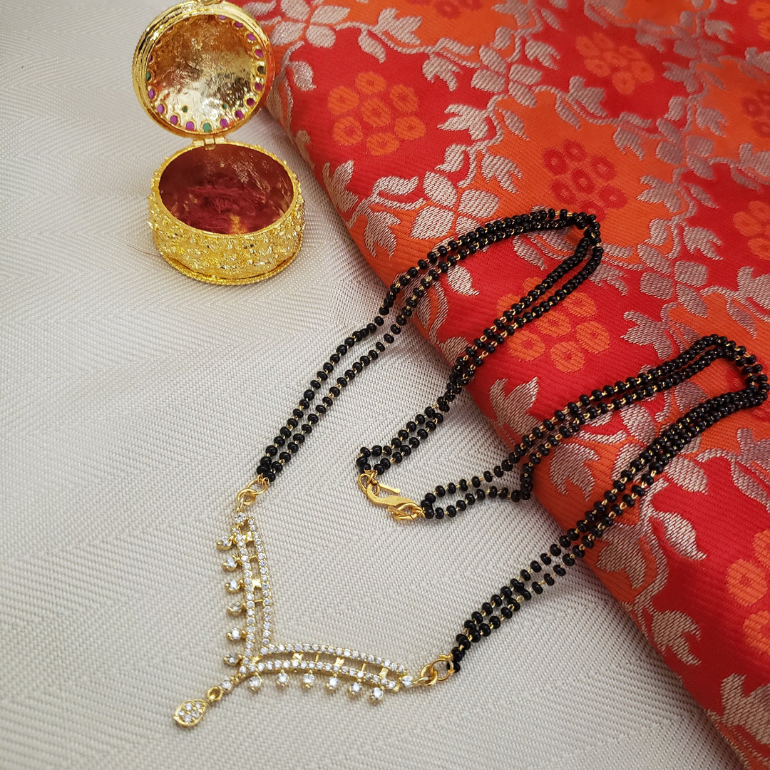 Short black beads
