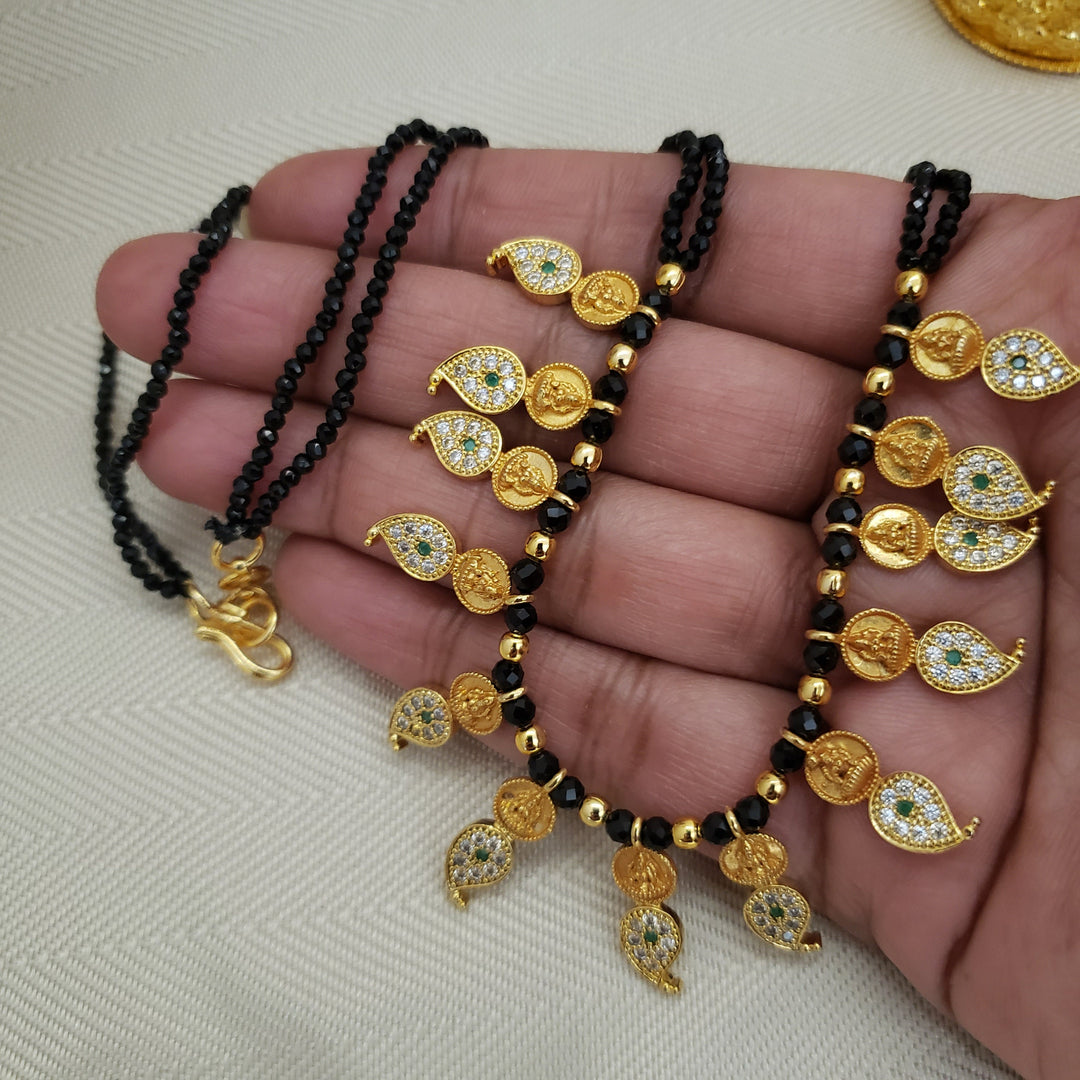 Short 2 lines Black beads