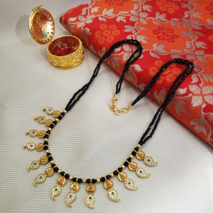 Short 2 lines Black beads