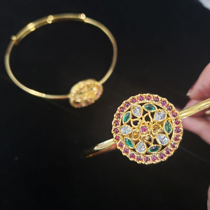 Armlet for adults