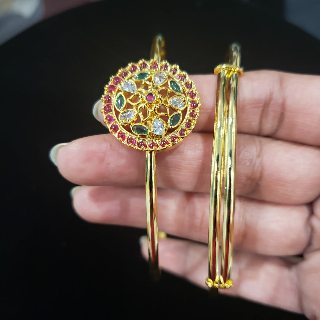 Armlet for adults