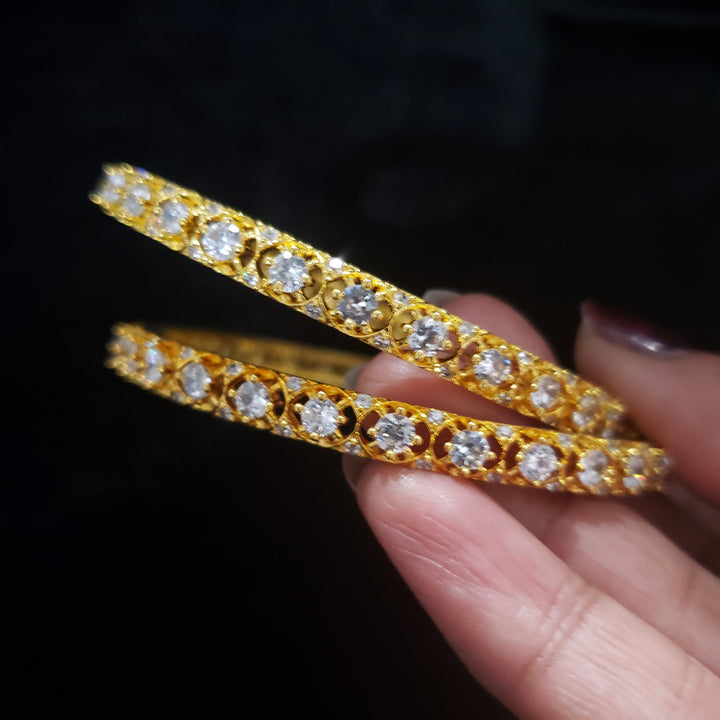 Set of 2 white bangles