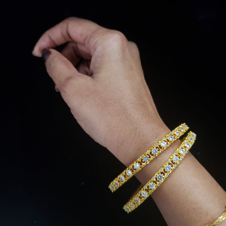 Set of 2 white bangles