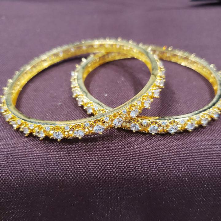 Set of 2 white bangles