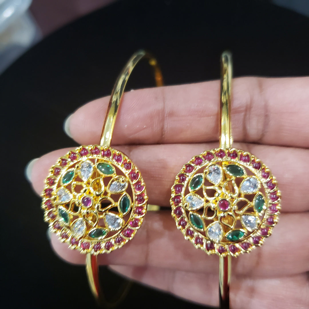 Armlet for adults
