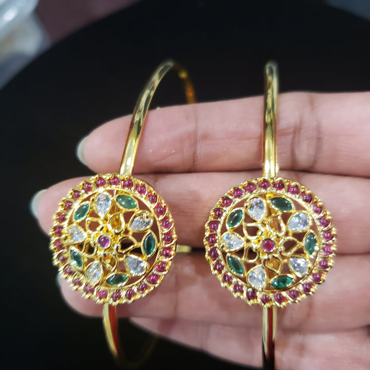 Armlet for adults