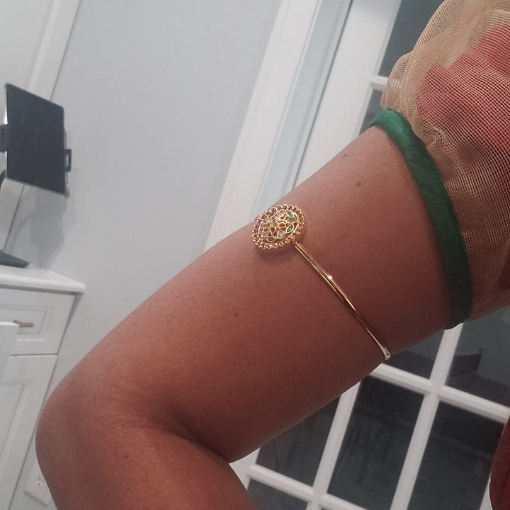 Armlet for adults