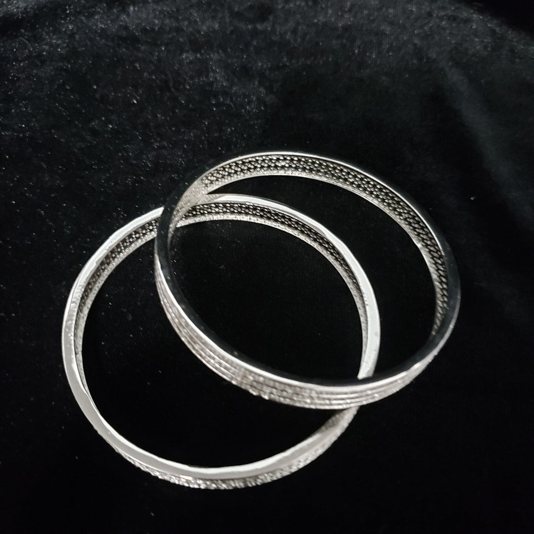 sILVER TONE BANGLES