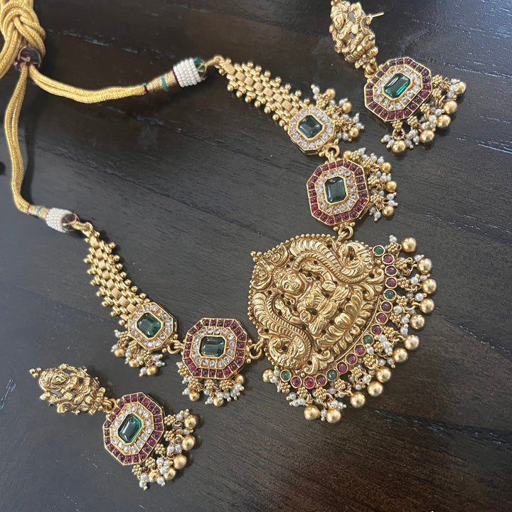 Short Matt Necklace