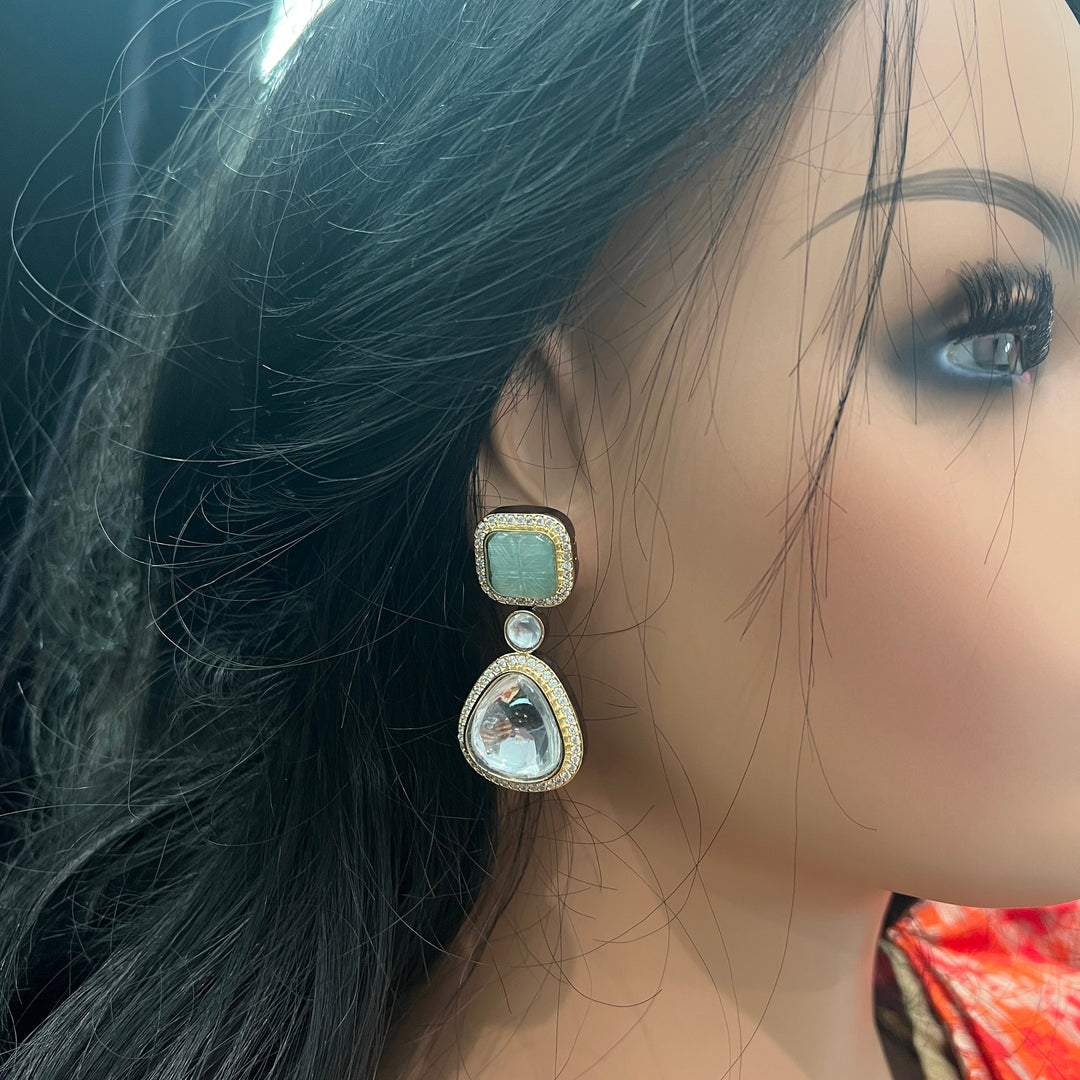 Mozonite danglers