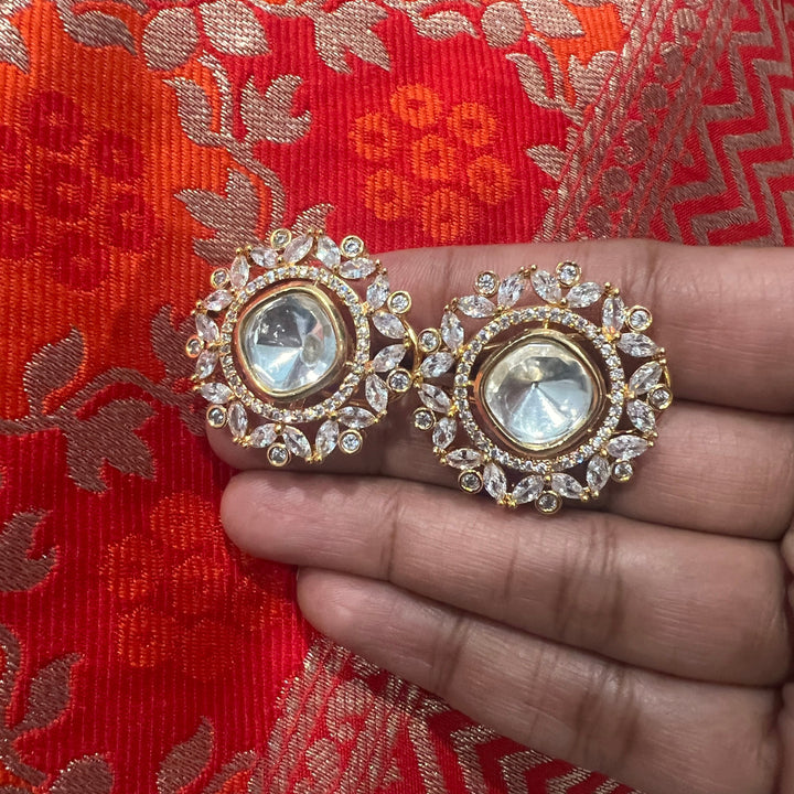 Moissanite stud